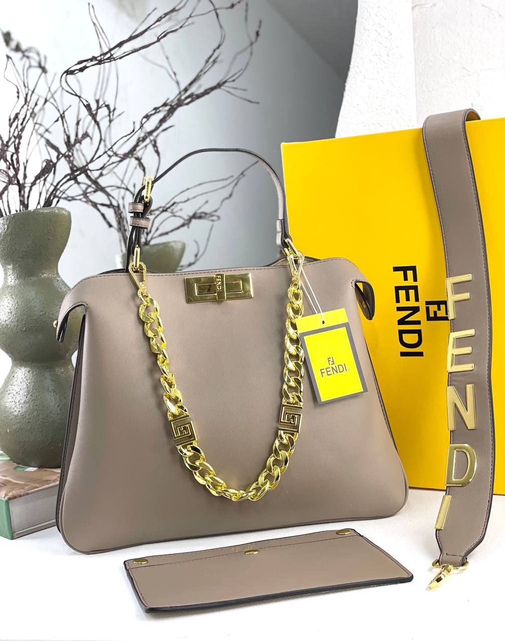 /public/uploads/photos/shares/Suzy bags/IMG_3799.jpeg